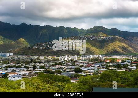 Overlook view of hill side house in honolulu Stock Photo