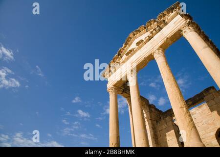 Temple of Minerva at the ancient roman ruins of Sufetula in Sbeitla, Tunisia Stock Photo