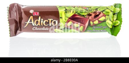 Winneconne,  WI - 17 March 2020:  A package of Eti adicto chocolate with pistachio bar on an isolated background. Stock Photo