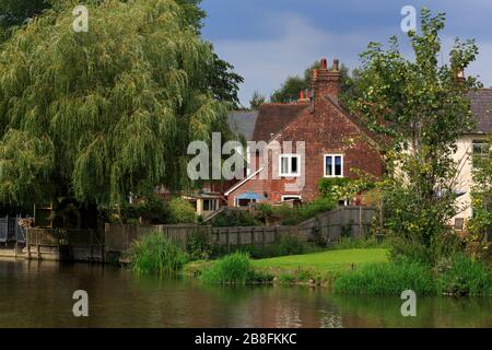 River Avon, Fordingbridge Town, New Forest, Hampshire, England, United Kingdom Stock Photo