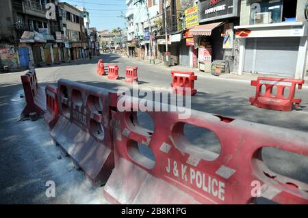 Jammu, Indian-controlled Kashmir. 22nd Mar, 2020. A deserted road is seen during a curfew in Jammu, the winter capital of Indian-controlled Kashmir, March 22, 2020. Credit: Str/Xinhua/Alamy Live News Stock Photo