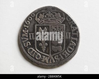 Quart de Béarn silver shield of Henry IV, 1600 Quart d'écu de Béarn en argent d'Henri IV. Argent. 1600. Paris, musée Carnavalet. Stock Photo