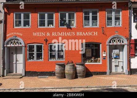 Wine house in Rote Strasse or red Street , city of Flensburg on the Flenburg Fjord, border town to Denmark, Schleswig-Holstein, North Germany, Europe, Stock Photo