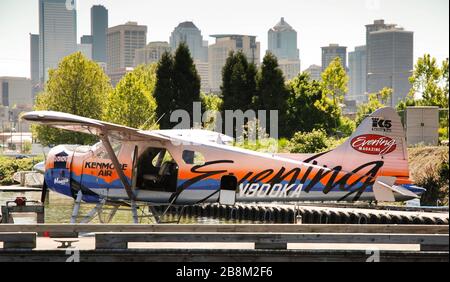 SEATTLE, WASHINGTON STATE, USA - MAY 2007: Float plane on Lake Union which is near the centre of Seattle Stock Photo