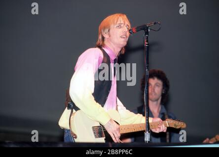 DETROIT, MI - MARCH 18: American singer-songwriter, multi-instrumentalist Tom Petty (1950-2017), lead singer of Tom Petty and the Heartbreakers, performs on stage during the 1983 Long After Dark Tour on March 18, 1983 at the Cobo Arena in Detroit, Michigan. Credit: Ross Marino Archive / MediaPunch Stock Photo