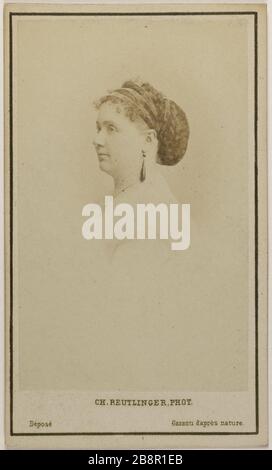 Portrait of Bellamy, Maria (1835-), (actress) Charles Reutlinger (1816-1880). Portrait de Bellamy, Maria, (1835-), (actrice). Carte de visite (recto). Tirage sur papier albuminé. 1870-1890. Paris, musée Carnavalet. Stock Photo