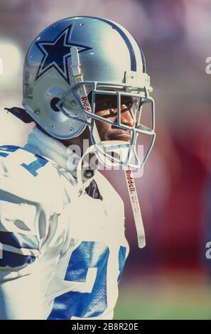 Dallas Cowboys Themed Vans Sk8 Hi With Crystal Stones. Highlighting Hall Of  Fame Player Deion Sanders in portrait along the side. : r/cowboys