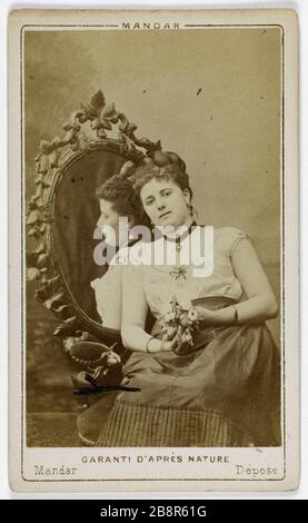 Portrait of Georgina (actress) Portrait de Georgina, actrice. Carte de