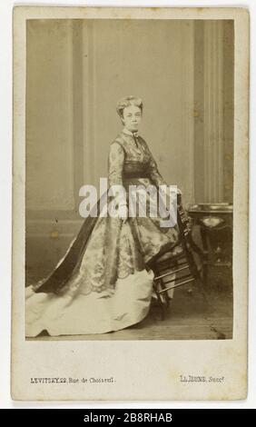 Portrait of Princess Metternich (1836-1921), born Princess Pauline Sandor, Austrian ambassador in Paris. Levitsky Le jeune. Portrait de la princesse de Metternich (1836-1921), née Princesse Pauline Sandor, ambassadrice d'Autriche à Paris. Carte de visite (recto). Tirage sur papier albuminé. 1860-1890. Paris, musée Carnavalet. Stock Photo