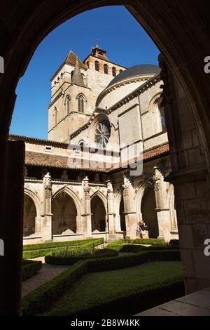 Cloister of the Saint Etienne's cathedral of Cahors, Òlt, Occitania (Lot, France) Stock Photo