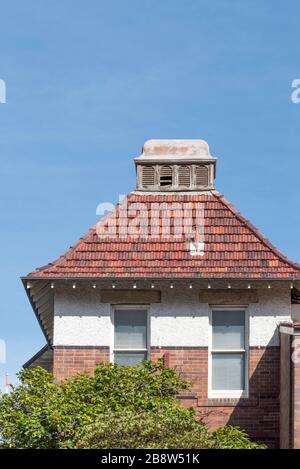 Roofline detail of a Federation style medical building near the 1902 Vanderfield Building at Royal North Shore Hospital in St Leonards, Sydney Stock Photo