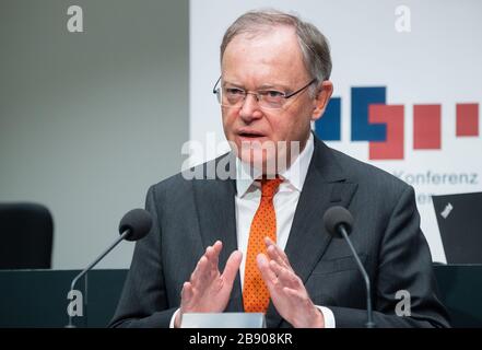 Hanover, Germany. 23rd Mar, 2020. Stephan Weil (SPD), Minister President of Lower Saxony, speaks at the state press conference and informs about measures against the cornavirus in Lower Saxony. Credit: Julian Stratenschulte/dpa/Alamy Live News Stock Photo