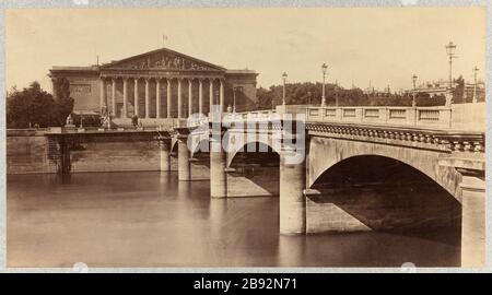 Front of the Palais Bourbon and the Concorde bridge, 7th arrondissement, Paris Façade du palais Bourbon et le pont de la Concorde. Paris (VIIème arr.). Photographie anonyme. Tirage sur papier albuminé. Paris, musée Carnavalet. Paris, musée Carnavalet. Stock Photo