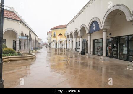 Tanger Outlets Deer Park