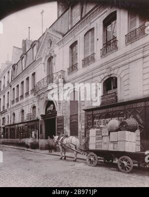 HOTEL D'ALBRET Hôtel d'Albret, 31 rue des Francs-Bourgeois. Paris (IVème arr.), 1898. Photographie d'Eugène Atget (1857-1927). Paris, musée Carnavalet. Stock Photo