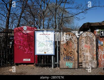 Berlin, Germany. 23rd Mar, 2020. The closed club of the Visionaere CdV in Kreuzberg. Credit: Jens Kalaene/dpa-Zentralbild/ZB/dpa/Alamy Live News Stock Photo