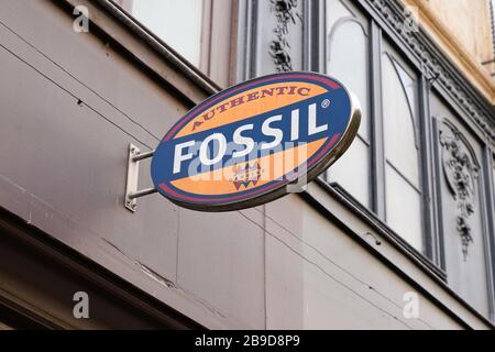 fossil clothing