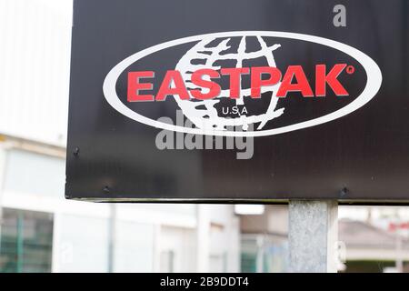 eastpak store