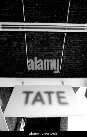 Tate art gallery on Albert Dock on Liverpool's historic waterfront in Liverpool, England, UK Stock Photo