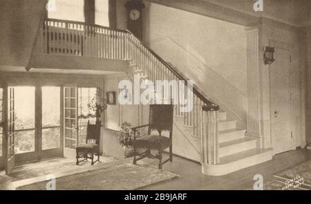 Residence, John W. McDonald, Deal, New Jersey. Hall and staircase. K. MacM. Towner, Architect (1922) Stock Photo