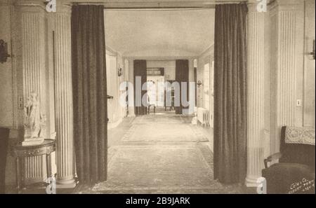 Residence, John W. McDonald, Deal, New Jersey. View through first floor. K. MacM. Towner, Architect (1922) Stock Photo