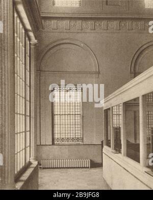 First National Bank, Aberdeen, Maryland. Interior. Henry P. Hopkins, Architect. L.H. Fowler, Associate Architect (1922) Stock Photo