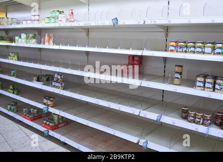 Marktoberdorf, Germany. 24th March, 2020. Supermarket in Marktoberdorf, March 24, 2020. Empty shelves of  food due to the Corona virus disease (COVID-19)  on March 24, 2020 in Marktoberdorf, Germany  Credit: Peter Schatz / Alamy Live News Stock Photo