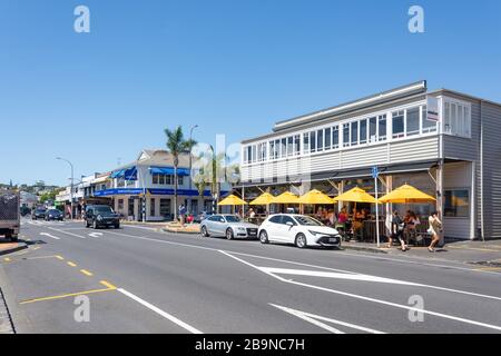 Shops and restaurants, St Heliers Beach, Tamaki Drive, St Heliers, Auckland, New Zealand Stock Photo