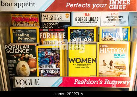San Jose, USA. 25th Feb, 2020. Various business magazines, including The Economist, Harvard Business Review, Bloomberg Markets and The New Yorker seen at a newsstand at Norman Y. Mineta San Jose International Airport. Credit: Alex Tai/SOPA Images/ZUMA Wire/Alamy Live News Stock Photo