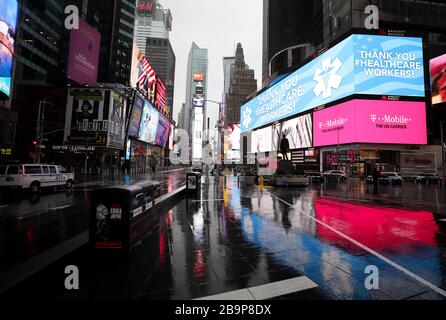 (200325) -- BEIJING, March 25, 2020 (Xinhua) -- Photo taken on March 23, 2020 shows the empty Times Square in New York, the United States. The number of confirmed COVID-19 cases in New York City has reached 13,119 as of Monday night local time, according to data of the Center for Systems Science and Engineering (CSSE) at Johns Hopkins University. A total of 124 deaths have been reported in the city, according to the CSSE. The largest U.S. city with a population of 8.6 million has become a new epicenter of the outbreak, taking about 30 percent of the nation's tally of 43,901. (Xinhua/Wan Stock Photo