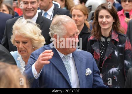 Staatsbesuch des englischen Thronfolgers Prinz Charles - Prinz von Wales und seiner Gattin Camilla, Duchess of Cornwall (Camilla Parker Bowles) in Lei Stock Photo