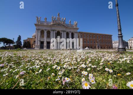 Roma, Italy. 25th Mar, 2020. St John's Square in Rome with few cars and few people, on the morning of Wednesday 25 March 2020, during the Covid-19 pandemic (Photo by Matteo Nardone/Pacific Press) Credit: Pacific Press Agency/Alamy Live News Stock Photo