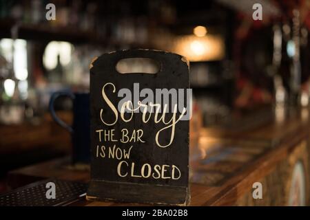 Bar closed sign Stock Photo Alamy