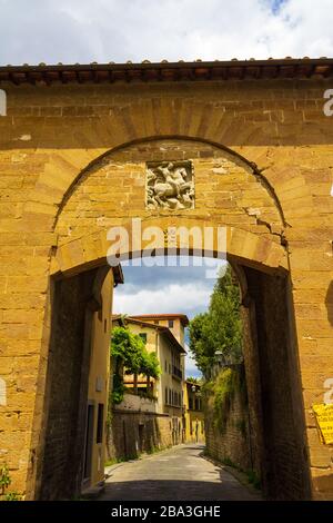 The Porta San Giorgio is a medieval gateway located on the south-east end of the Oltrarno walls of Florence, Italy. Stock Photo