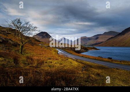 Wast Water, looking towards Yewbarrow, Great Gable, Lingmell & the Sca Fells, English Lake District Stock Photo