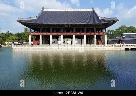 Royal Banquet Hall Gyeonghoeru at Gyeongbokgung Palace, Seoul, Korea Stock Photo