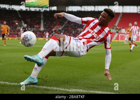 Stoke City's Tyrese Campbell keeps the ball in play during the Sky Bet Championship match at the bet365 Stadium Stock Photo