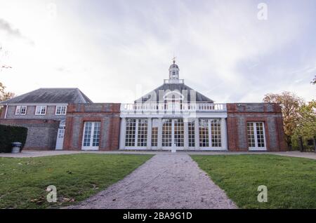 London- The Serpentine Gallery, Kensington Gardens in London's Hyde Park . Housed in a Grade 2 listed tea pavilion. Stock Photo