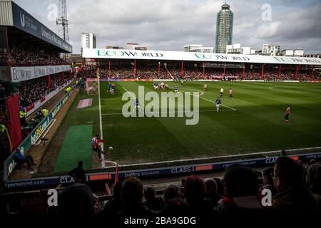 General view as Brentford's Emiliano Marcondes takes a corner Stock Photo