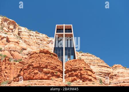 SEDONA, ARIZONA - APRIL 13, 2018: The Chapel of the Holy Cross in sedona. The  Roman Catholic chapel was built into the  buttes of Sedona in 1957. Stock Photo