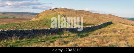 UK, England, Northumberland, Haltwhistle, Melkridge, Winshield Crags, Hadrian's Wall Stock Photo