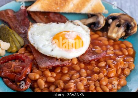 full englisch breakfast on a plate Stock Photo