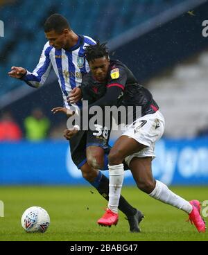 Sheffield Wednesday's Alessio Da Cruz, left, and Reading's Omar Richards Stock Photo