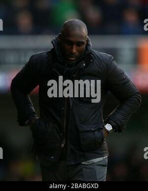Southend United manager Sol Campbell looks dejected during the game Stock Photo