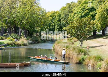 Punting on River Avon at Antigua Boat Sheds, Cambridge Terrace, Christchurch, Canterbury Region, New Zealand Stock Photo