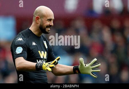 Aston Villa's goalkeeper Jose Reina Stock Photo