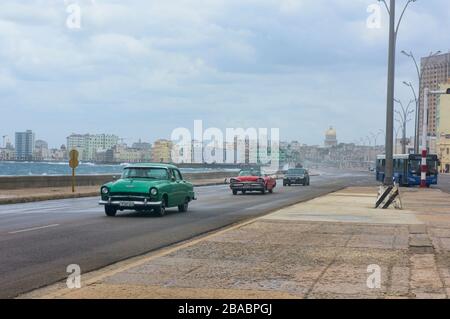 Cruising down the Malecón in Havana, Cuba Stock Photo