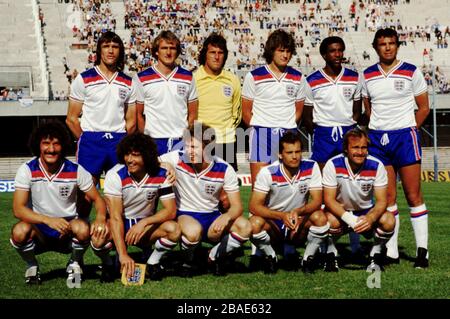 England team group (left-right); back row: Dave Watson, Phil Thompson, Ray Clemence, Glenn Hoddle, Viv Anderson, Trevor Brooking; front row: Terry McDermott, Kevin Keegan, Tony Woodcock, Ray Wilkins, Mick Mills Stock Photo