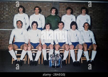 Tottenham Hotspur pose with the League Cup: (back row, l-r) John Collins, Martin Chivers, Pat Jennings, Martin Peters, Cyril Knowles  (front row, l-r) Alan Gilzean, Steve Perryman, Jimmy Neighbour, Alan Mullery, Joe Kinnear, Phil Beal Stock Photo