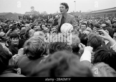 File photo dated 11-02-1975 of Nottingham Forest manager Brian Clough addressing the crowd before the Royal Shrovetide Football Match in Ashbourne. Stock Photo